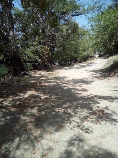 Negocio Balneario Los Otates