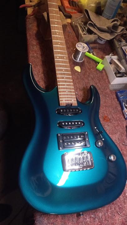 Negocio Chuck Handmade Guitars
